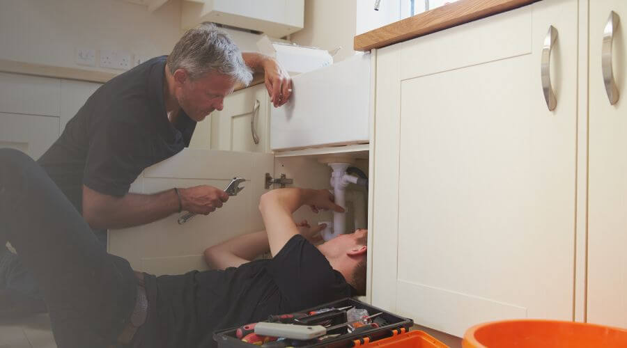 Professional burst pipe repair services in Bowling Green, FL